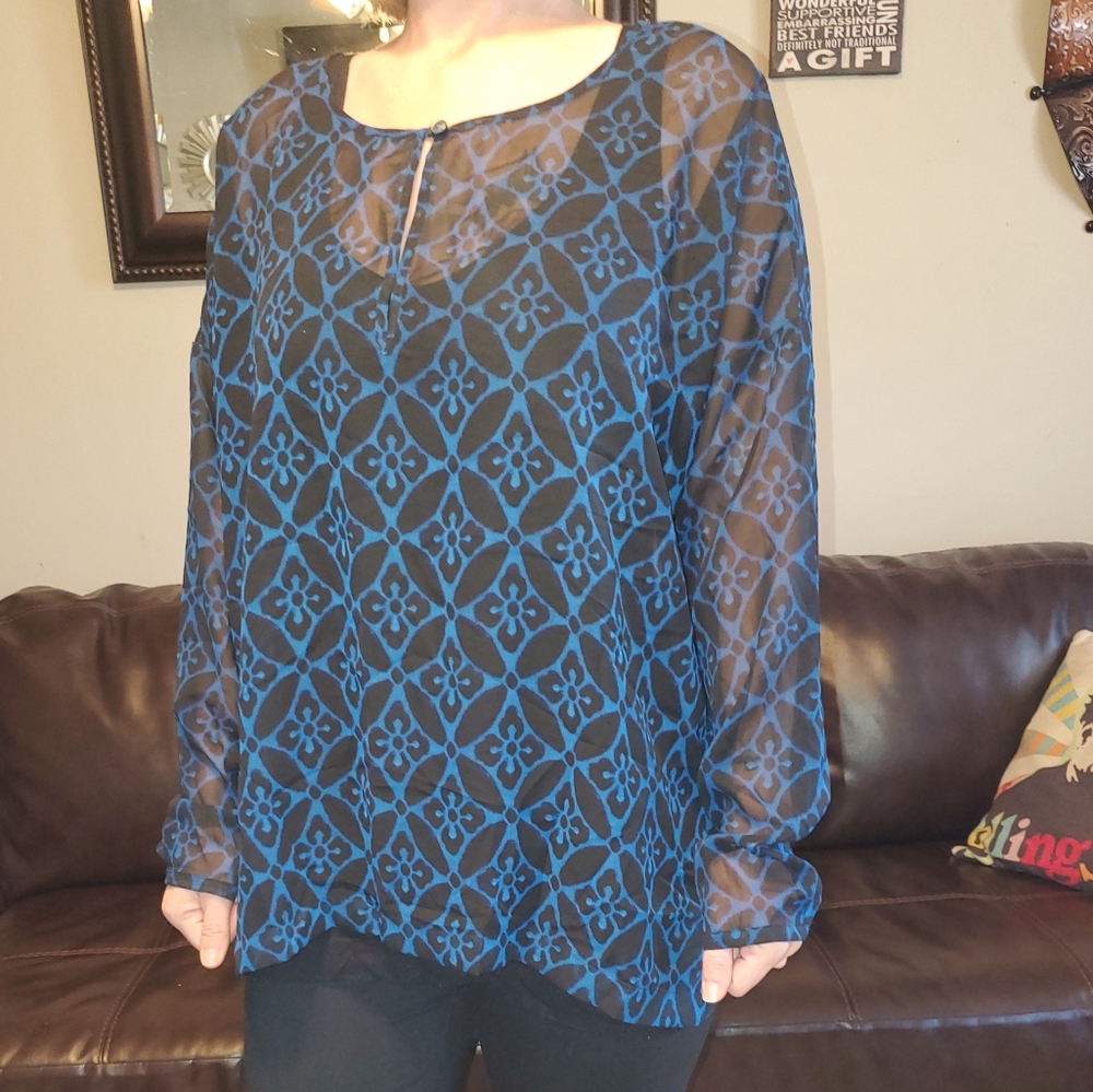 Sheer patterned old navy shirt